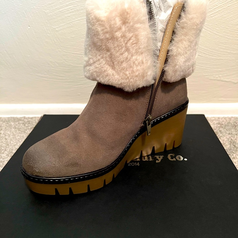 Vintage Foundry Co. Womens Poppy Size 6 Boot